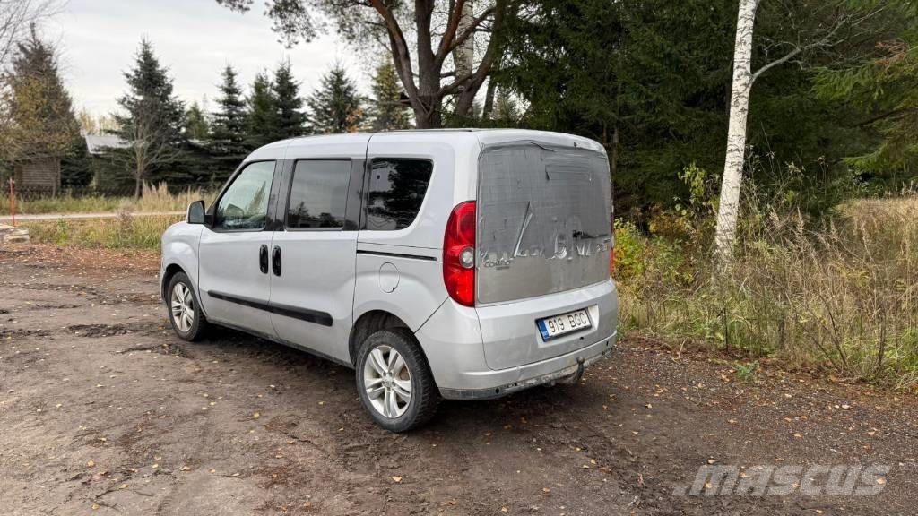 Opel Combo Automobily