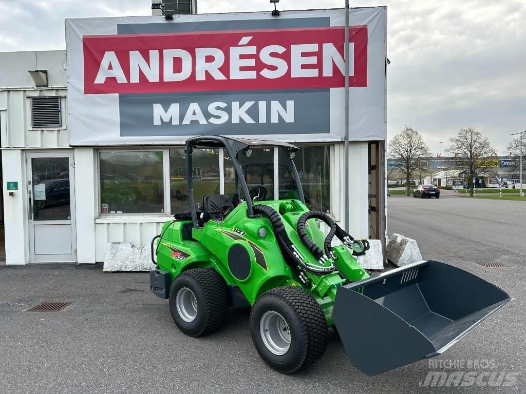 Avant E 527 Šmykom riadené nakladače