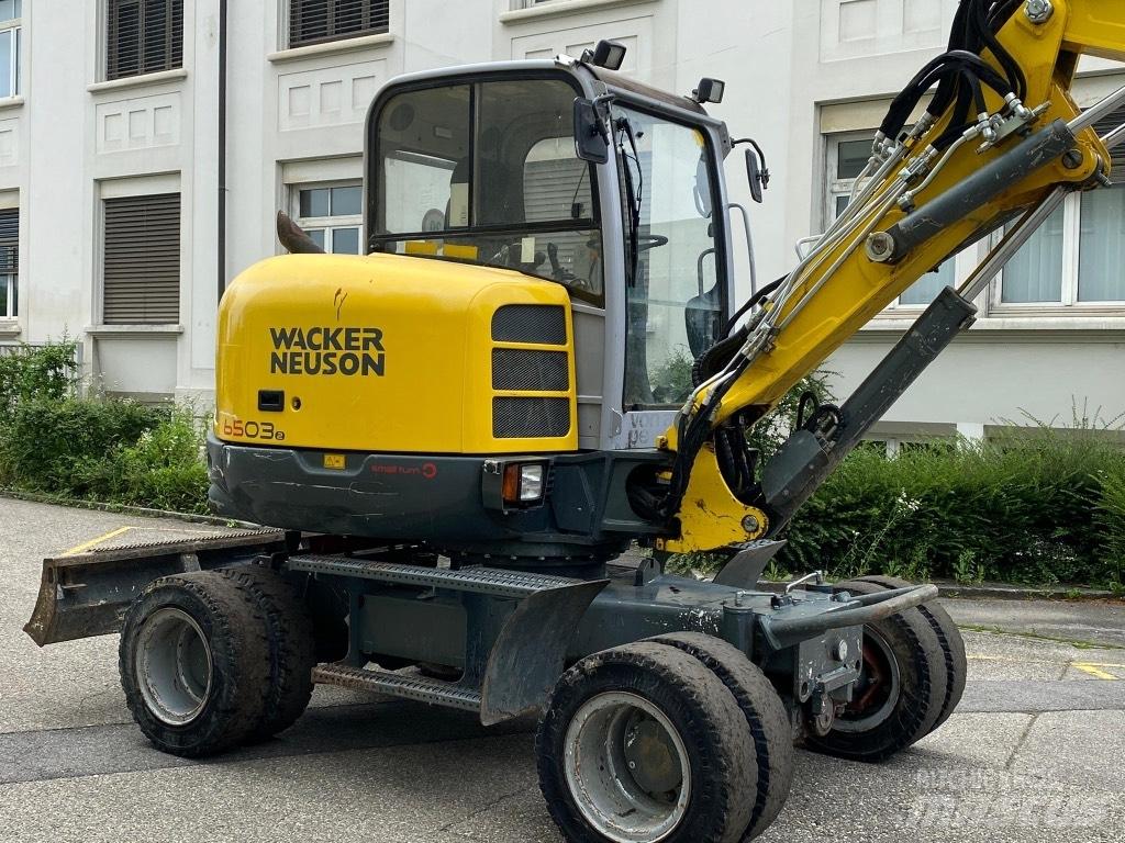 Neuson 6503 WD Kolesové rýpadlá