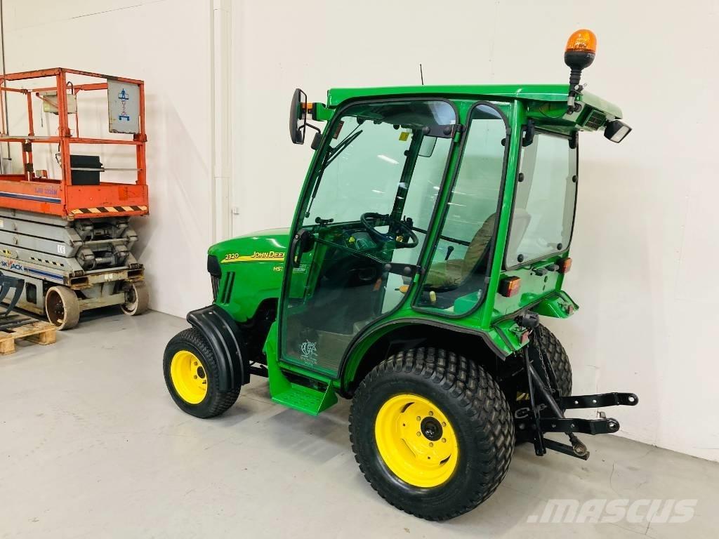 John Deere 2320 Kompaktné traktory