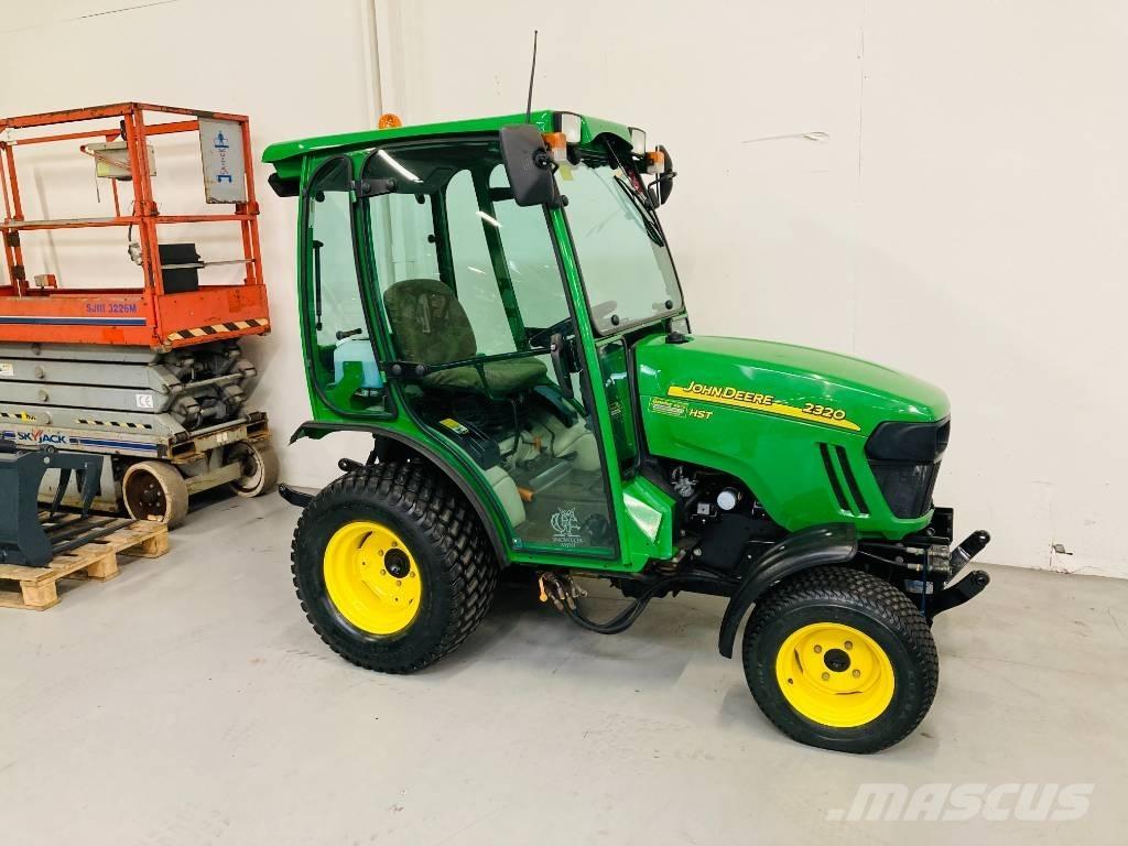 John Deere 2320 Kompaktné traktory