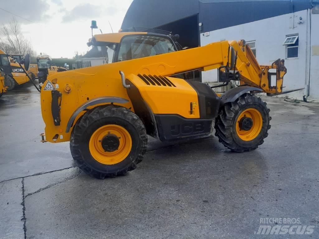JCB 541-70 Teleskopické manipulátory