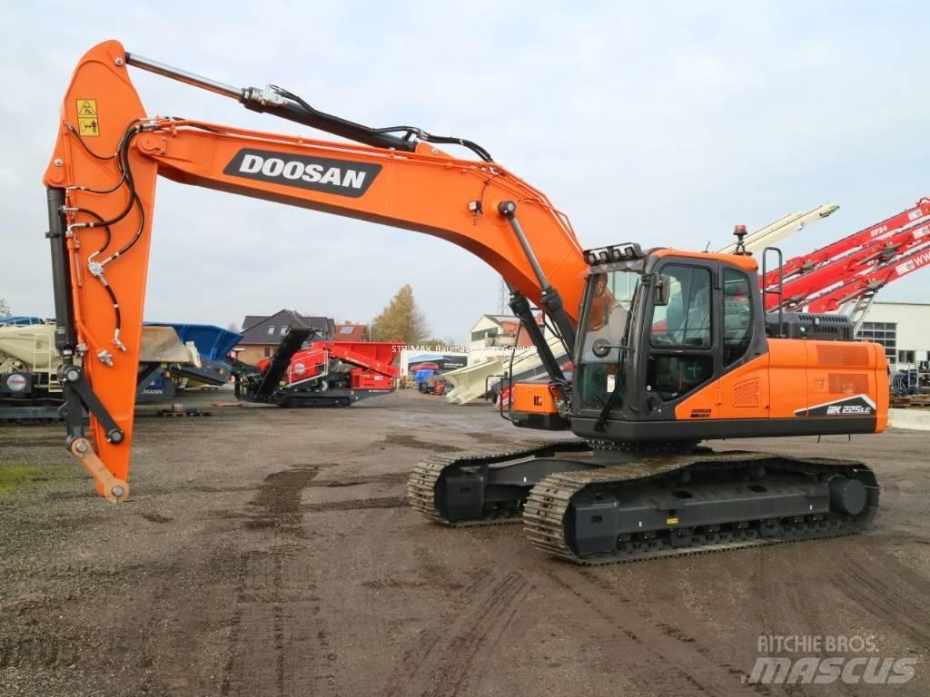 Doosan DX 225 LC-7 Pásové rýpadlá