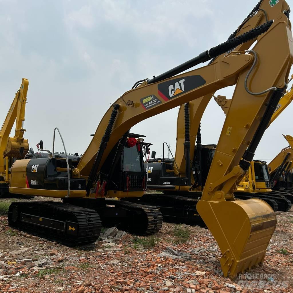 CAT 320D2L Pásové rýpadlá