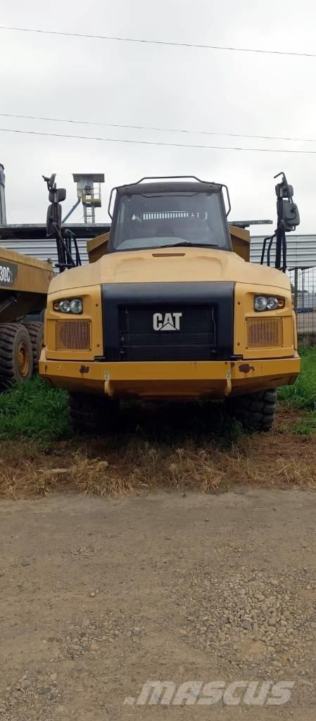 CAT 730 C 2 Kĺbové nákladné autá