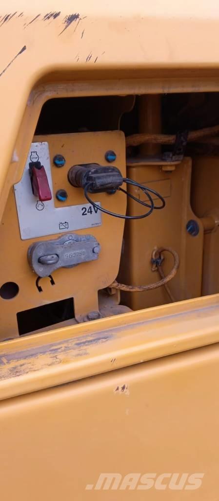 CAT 730 C 2 Kĺbové nákladné autá