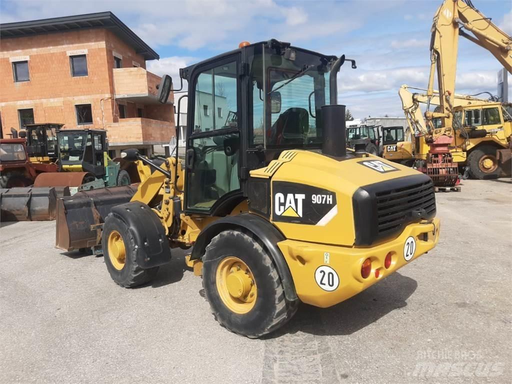 CAT 907H Kolesové nakladače