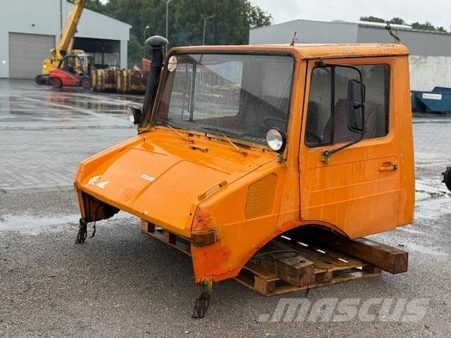 Unimog 424 USED CAB Kabíny a interiér