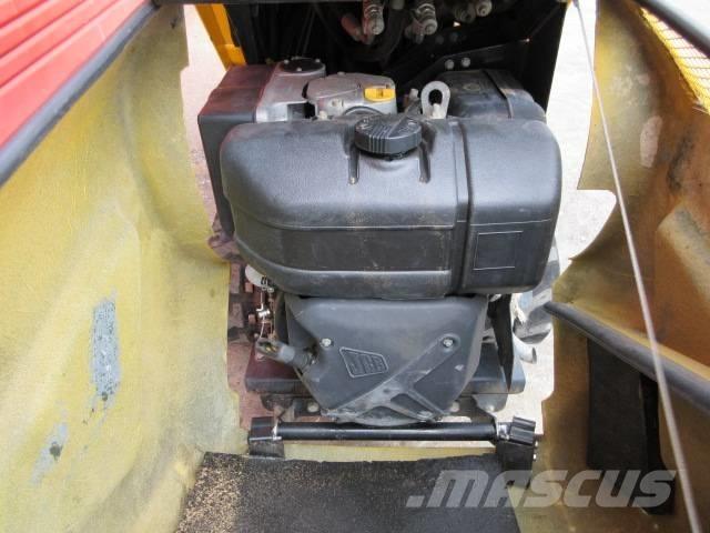 JCB HT D5 Pásové sklápače