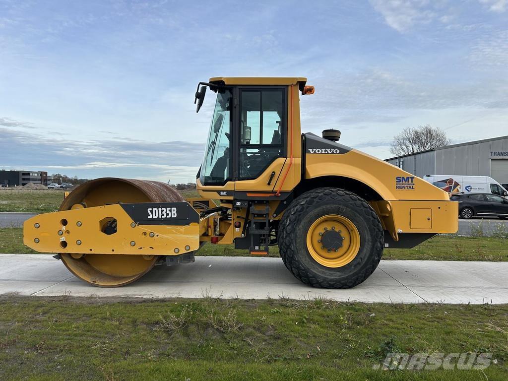 Volvo SD135B Ťahačové valce