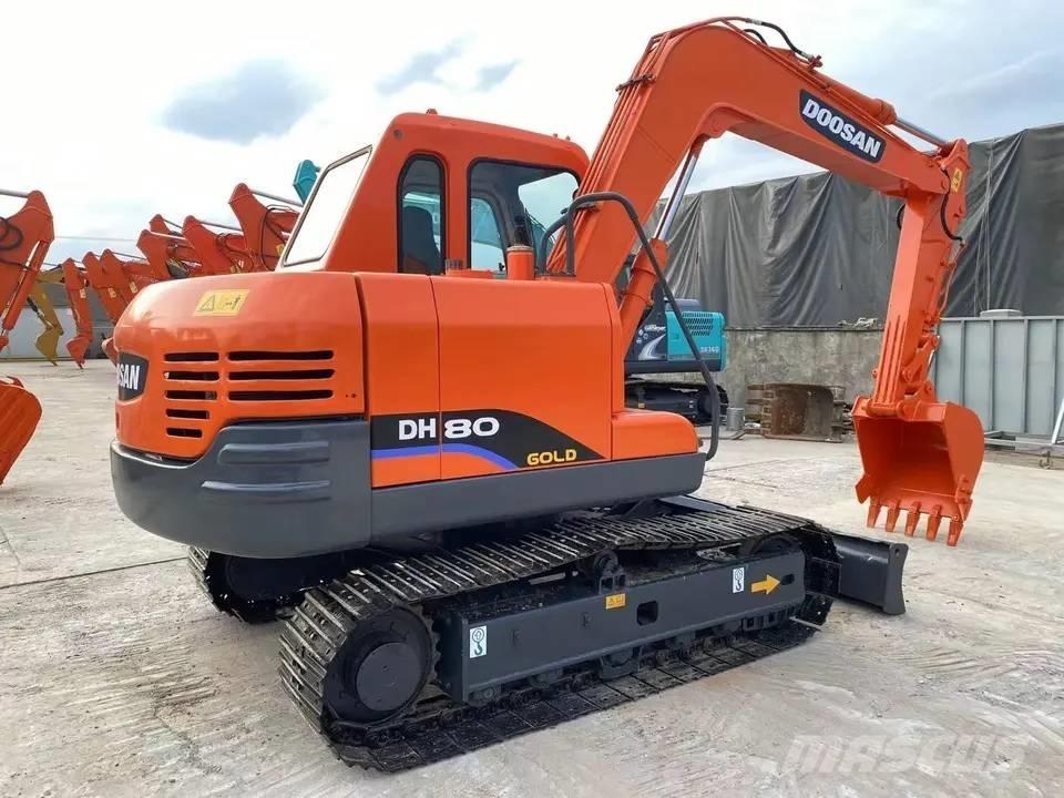 Doosan DH80 Midi rýpadlá 7 t - 12 t
