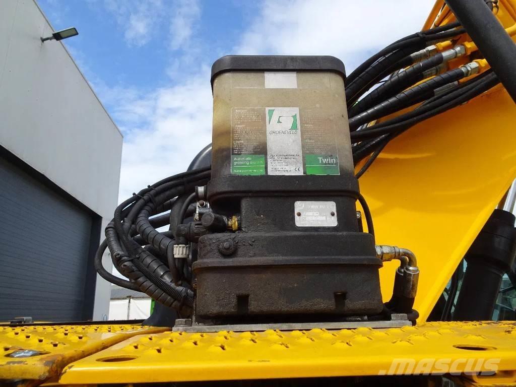 JCB JZ140 Pásové rýpadlá