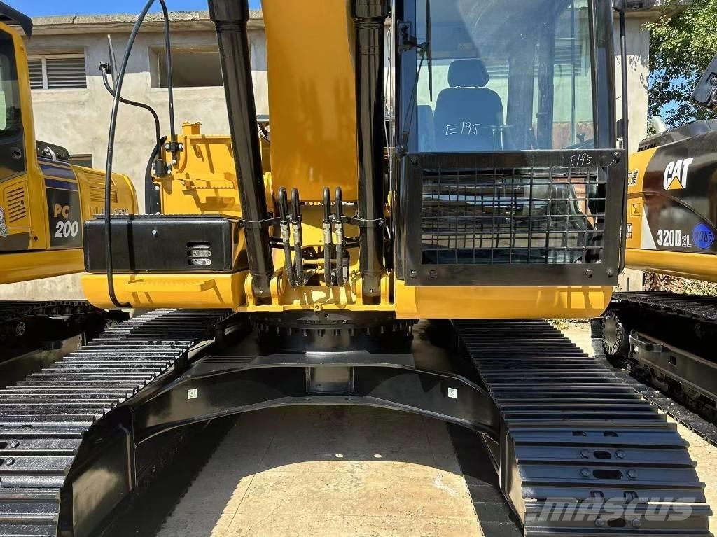 CAT 320 D L Pásové rýpadlá