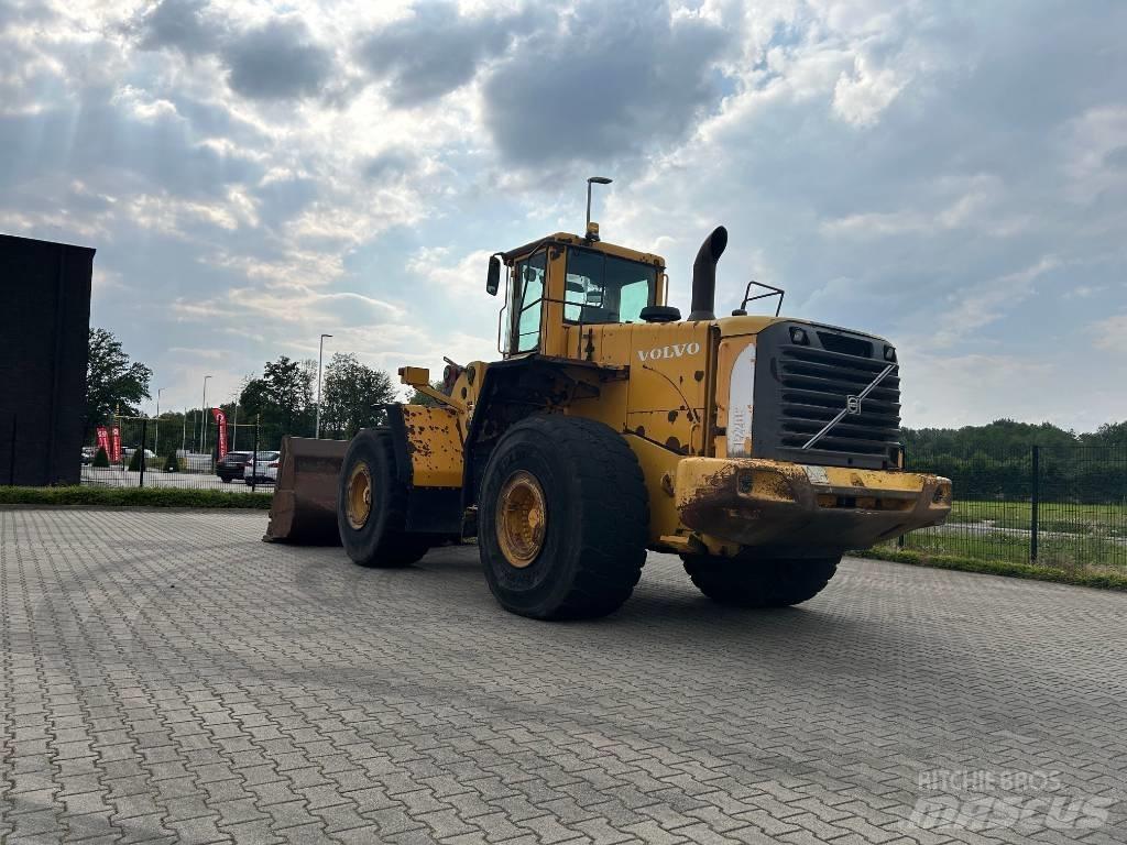 Volvo L 220 E Kolesové nakladače
