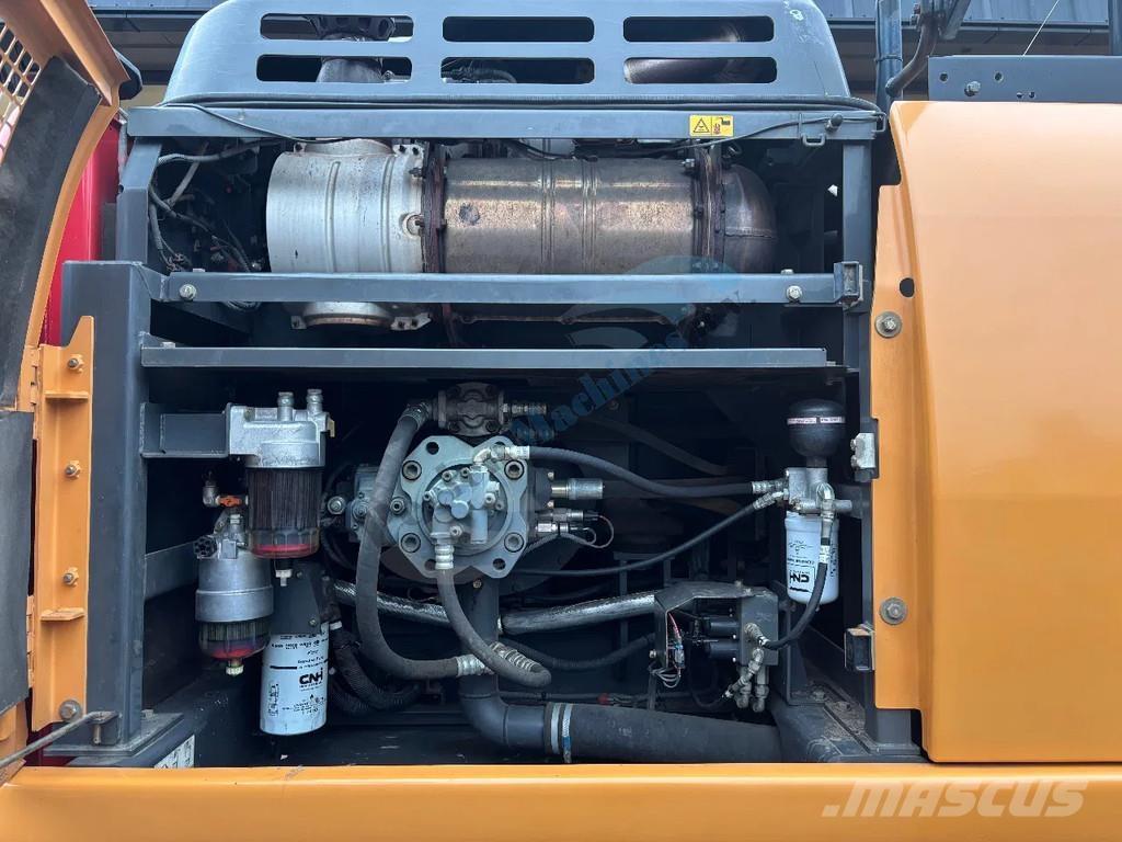 CASE CX 300 D Pásové rýpadlá