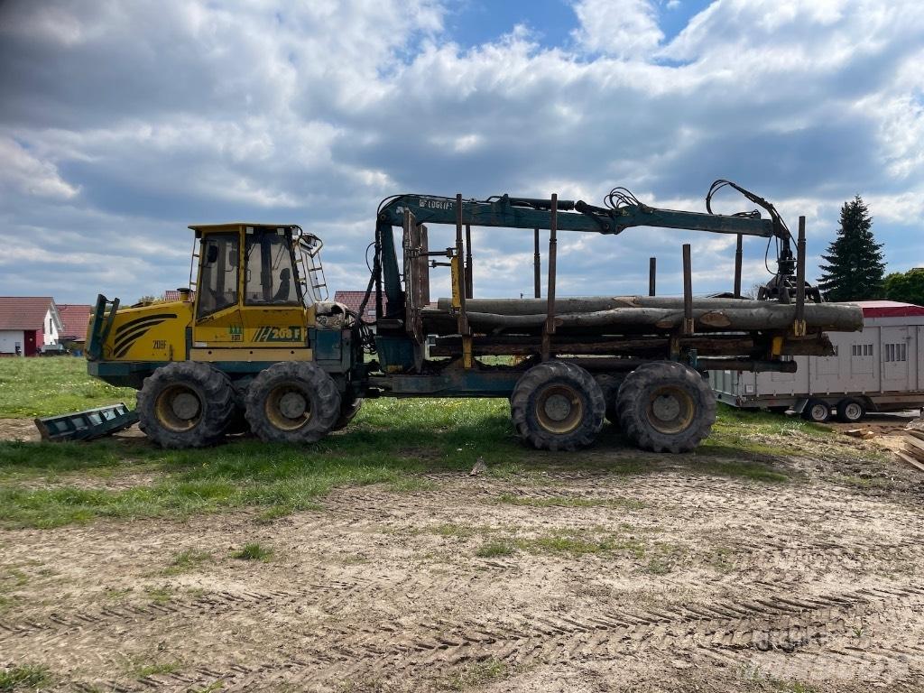 HSM 208 F Lesné traktory
