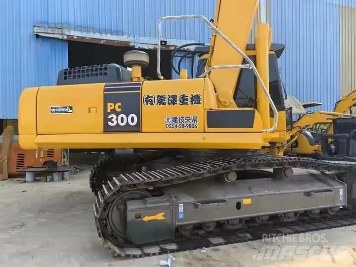 Komatsu PC300 Pásové rýpadlá