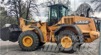 CASE 821 E Kolesové nakladače