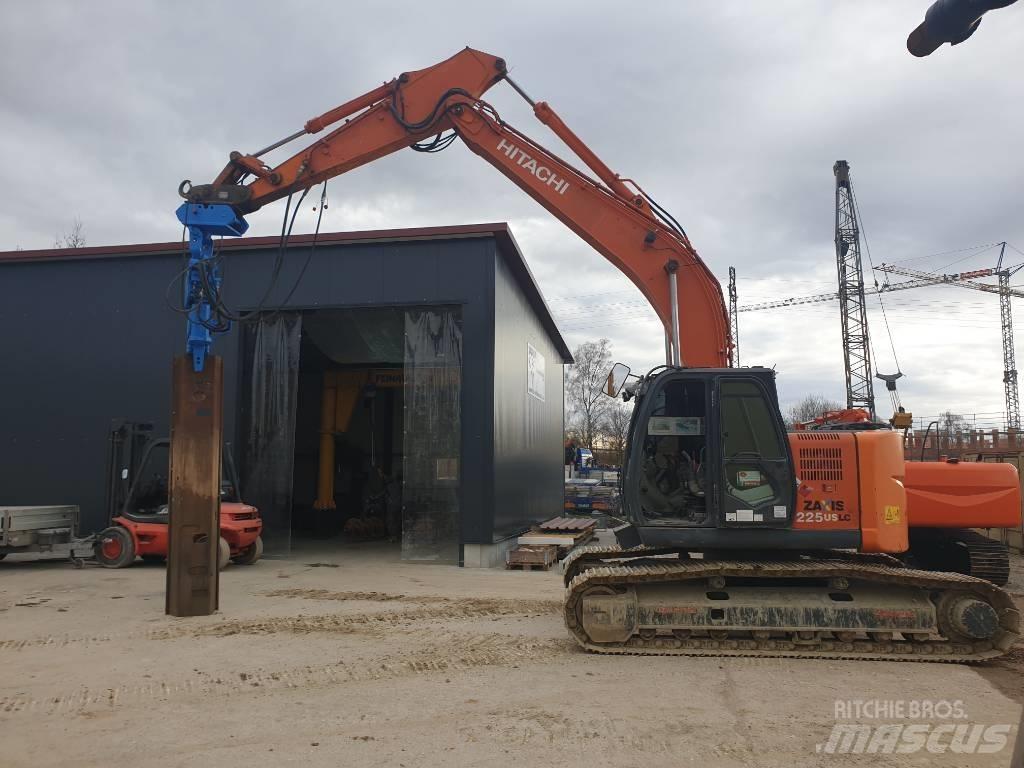  ICE Hitachi 328 B Pilierovej žeriav