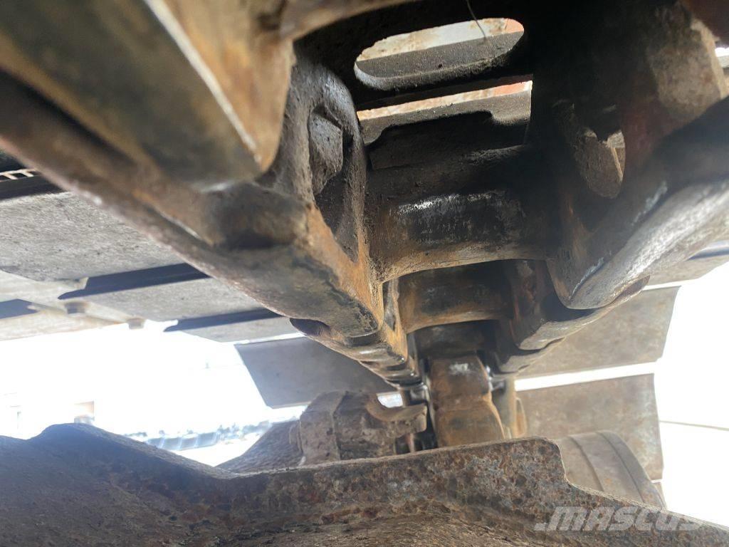 Hitachi EX150LC-5 Pásové rýpadlá