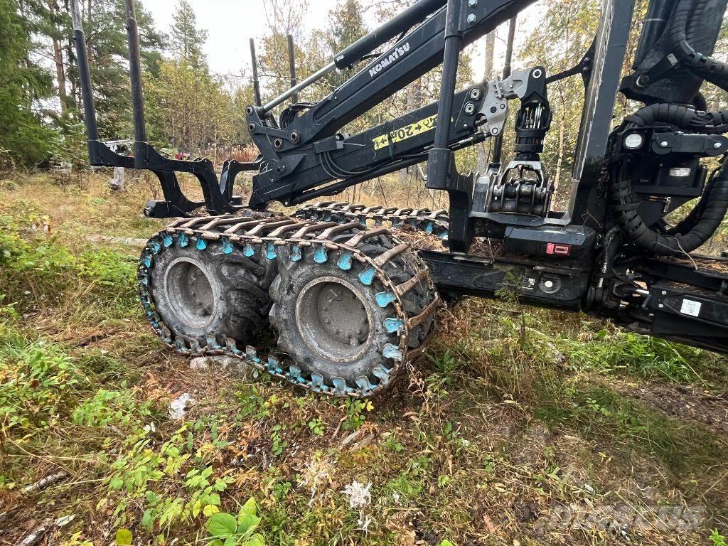 Komatsu 835 Lesné traktory