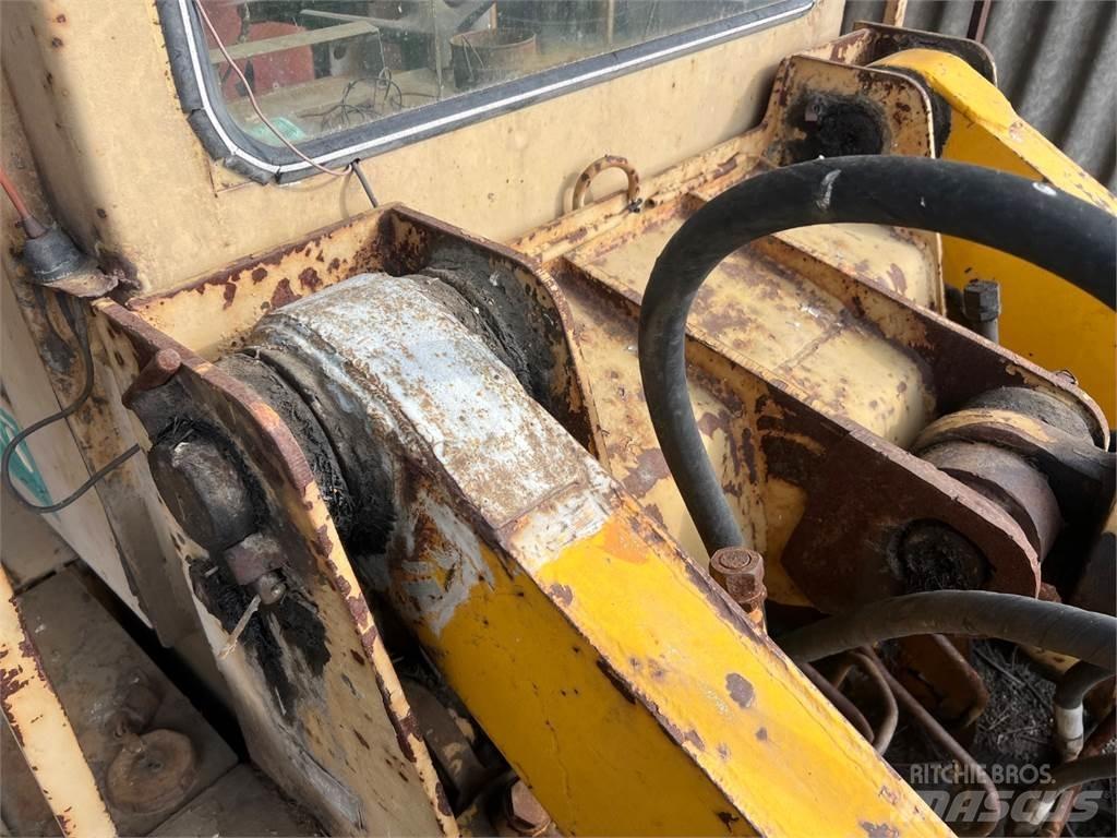 ZTS UNK 320 4X4 Stavebníctvo - ostatné