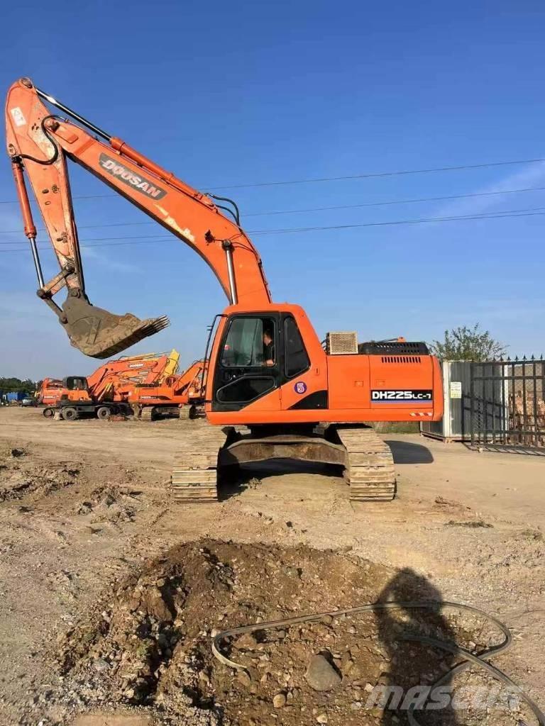 Doosan DH 225 LC-9 Pásové rýpadlá