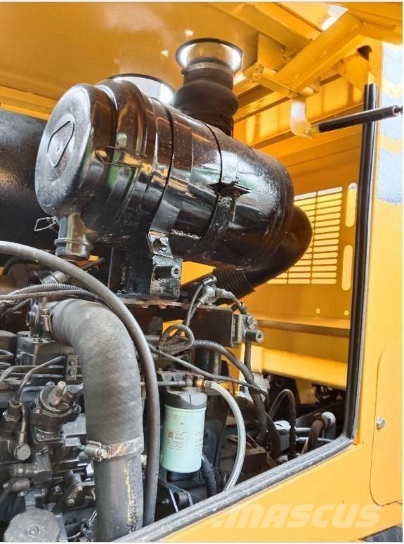 Komatsu WA 320-5 Pásové rýpadlá