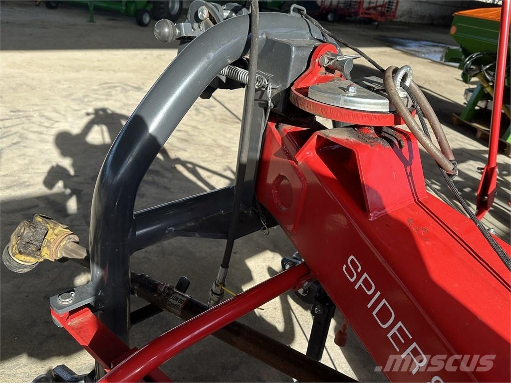 SIP Spider 815/8 Obracače a zhrabovače sena