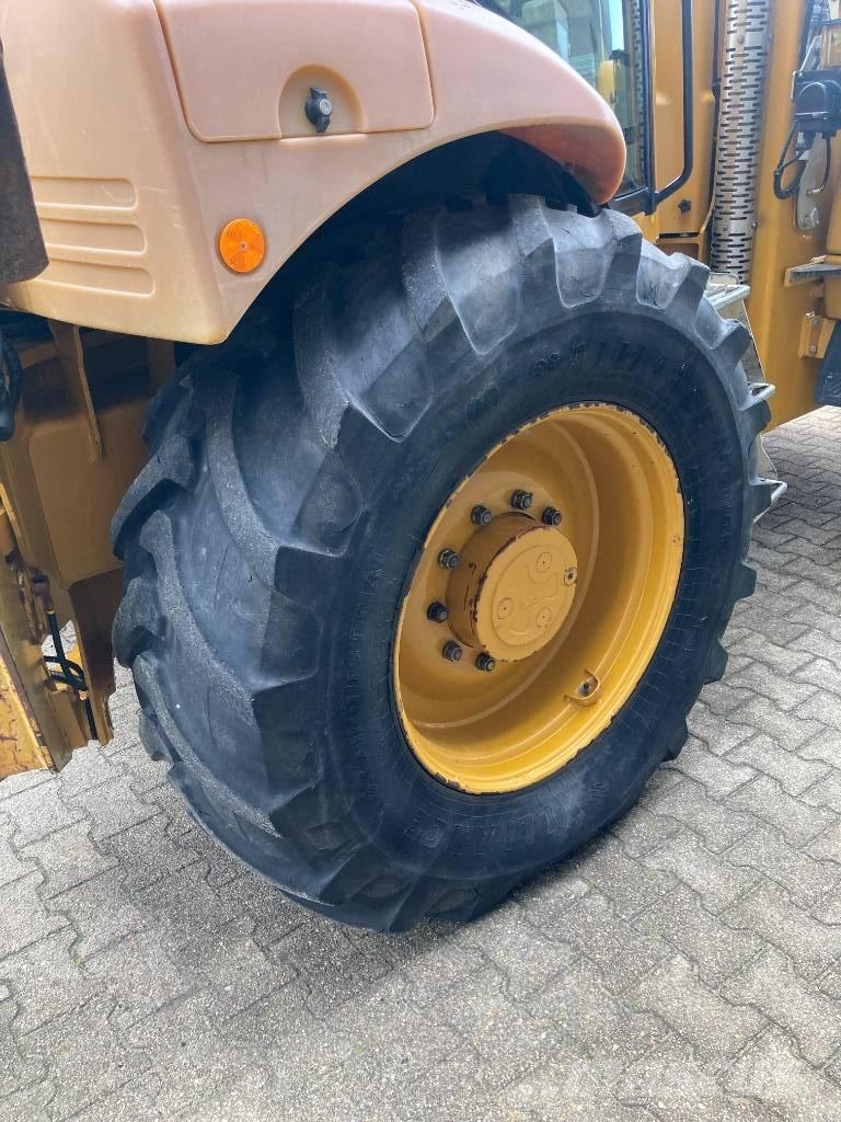 Hydrema 906E Rýpadlo-nakladače