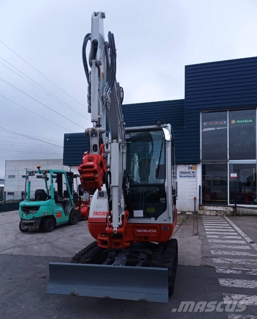 Takeuchi TB 230 Mini rýpadlá < 7t