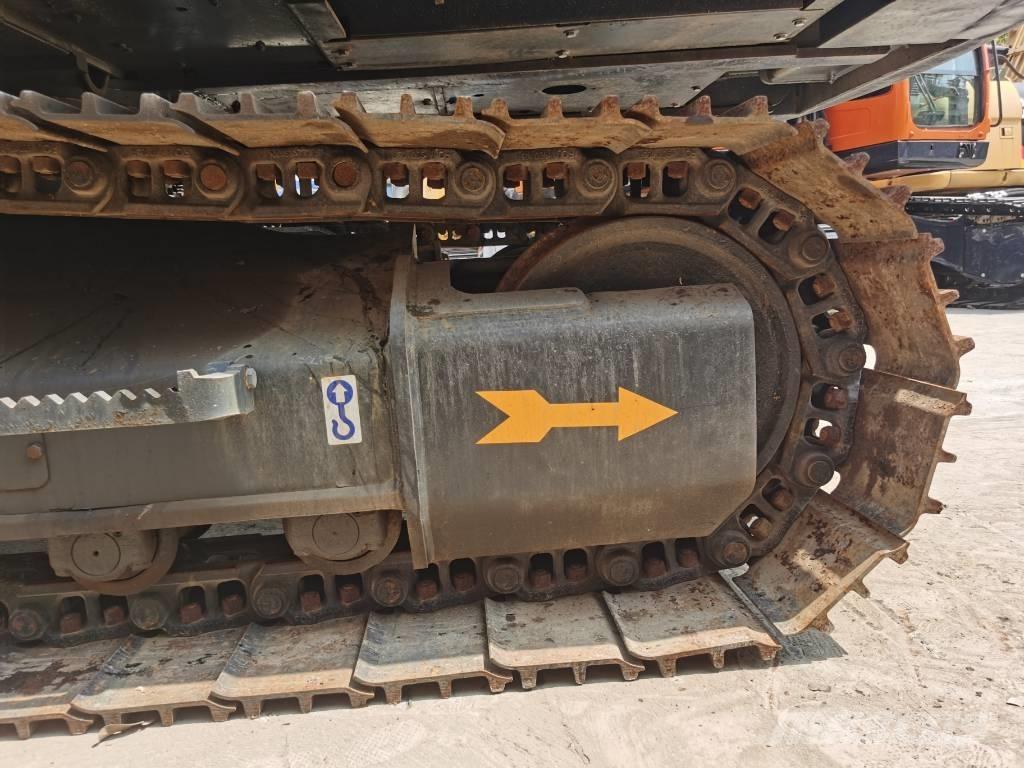 Volvo EC 220 Pásové rýpadlá