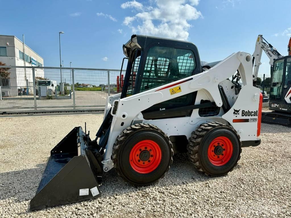 Bobcat S 650 Šmykom riadené nakladače