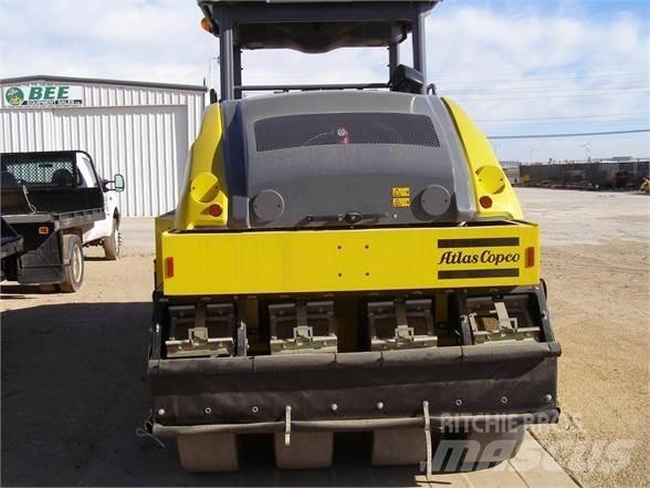 Dynapac CP2700 Pneumatikové valce