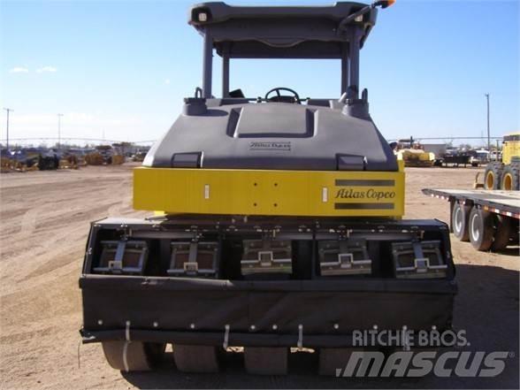 Dynapac CP2700 Pneumatikové valce