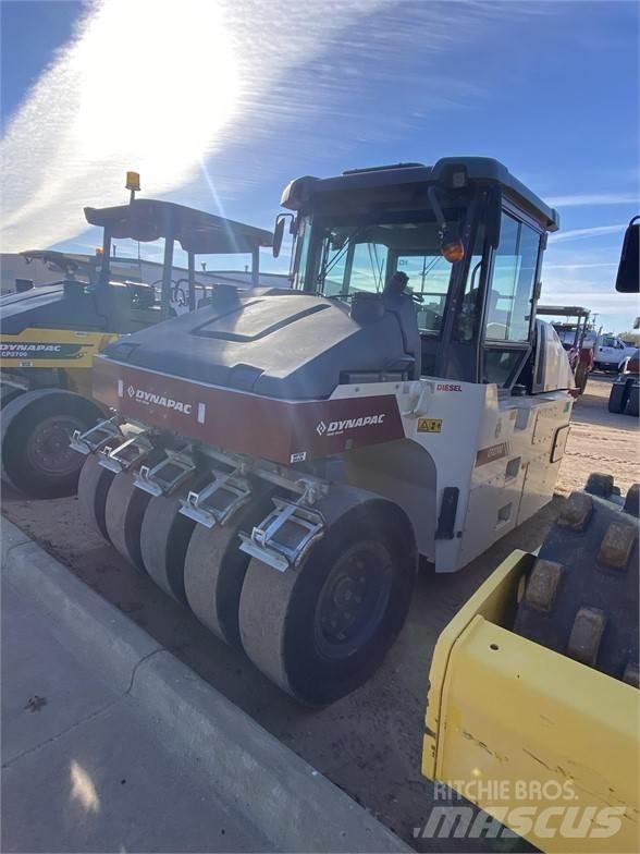 Dynapac CP2700 Pneumatikové valce