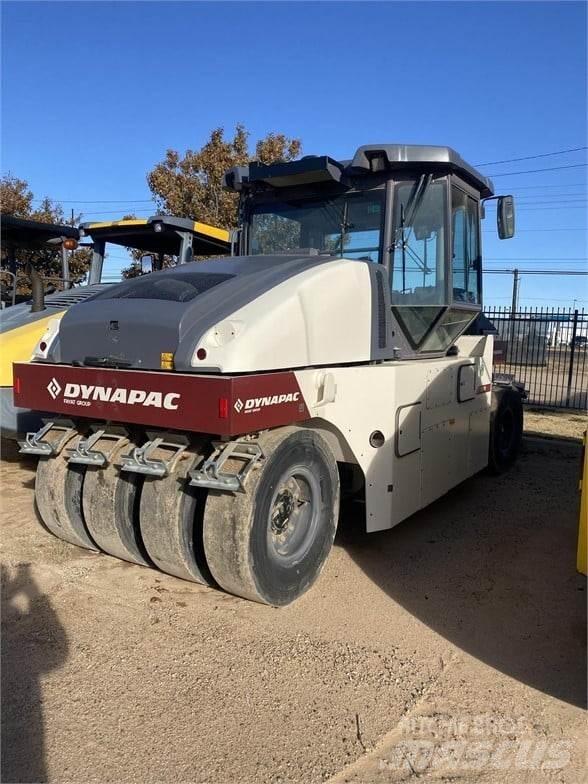 Dynapac CP2700 Pneumatikové valce