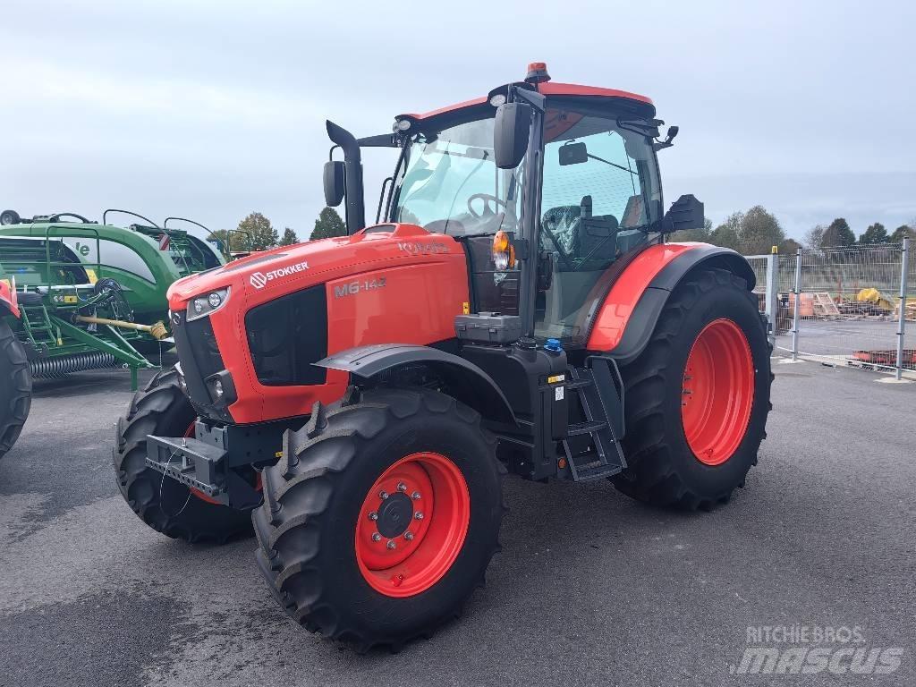Kubota M6-142 Traktory