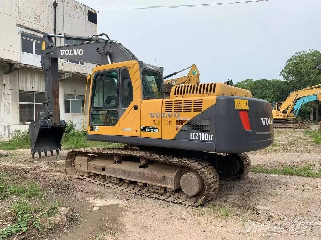 Volvo EC210 Pásové rýpadlá