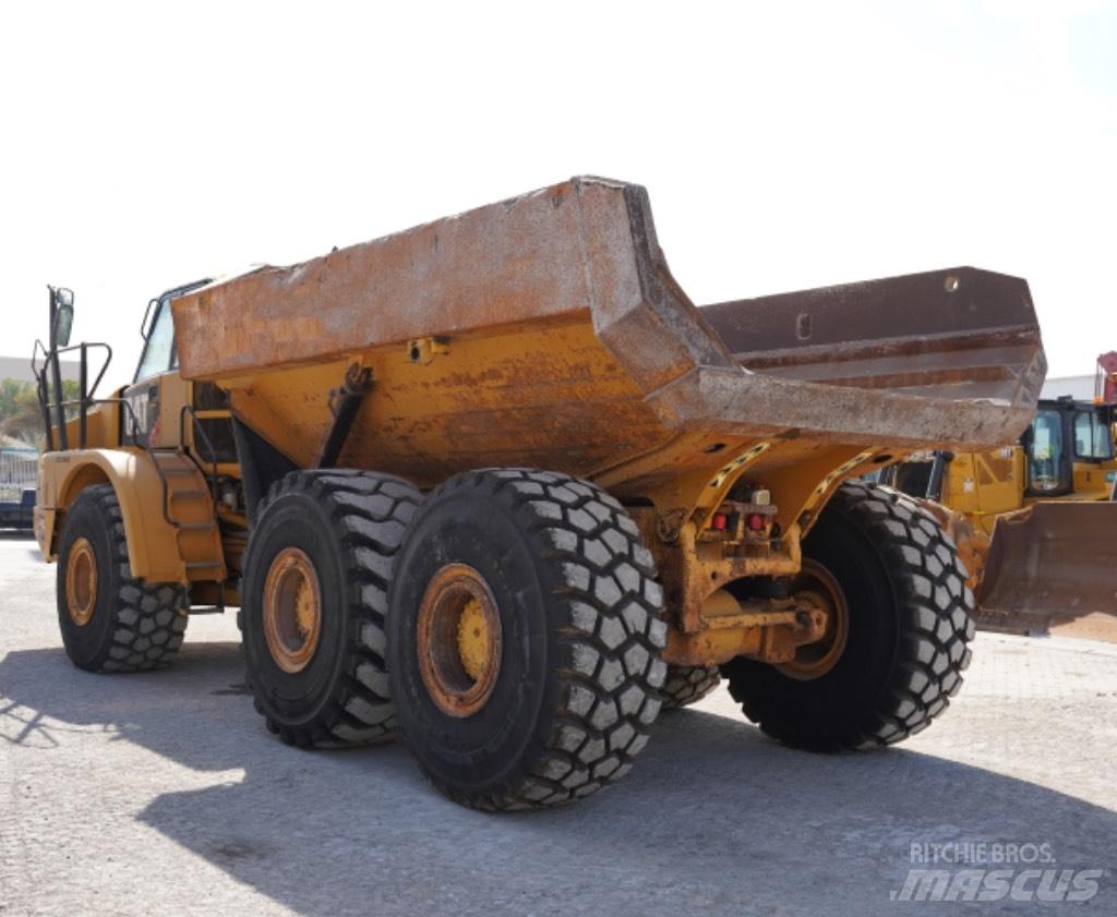 CAT 740 B Kĺbové nákladné autá