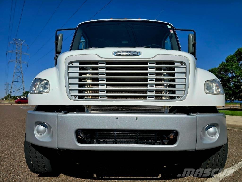 Freightliner M 106 Sklápače