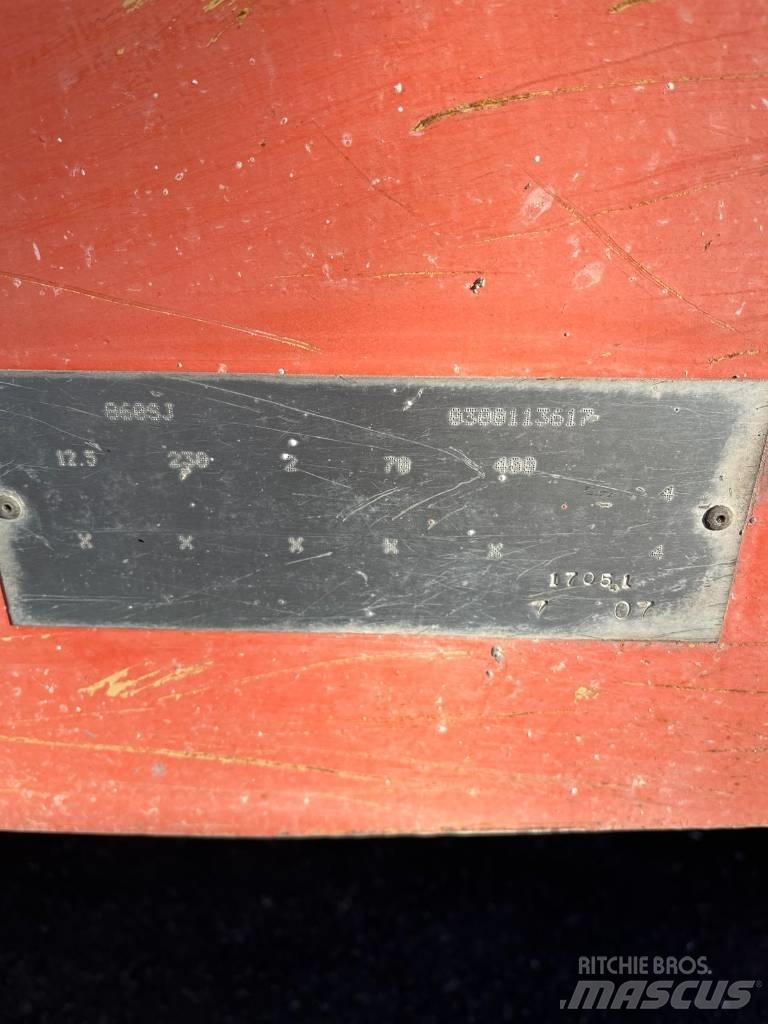 JLG 860 SJ Teleskopické plošiny