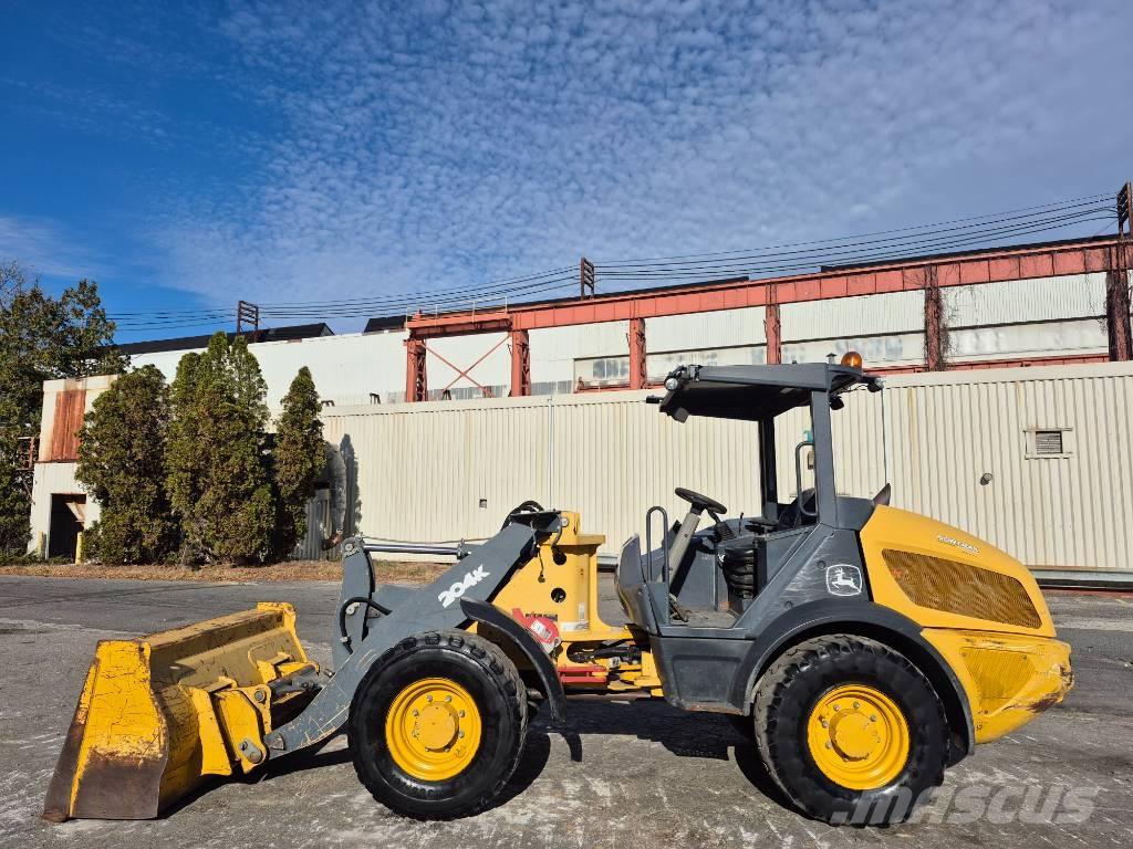 John Deere 204 K Kolesové nakladače