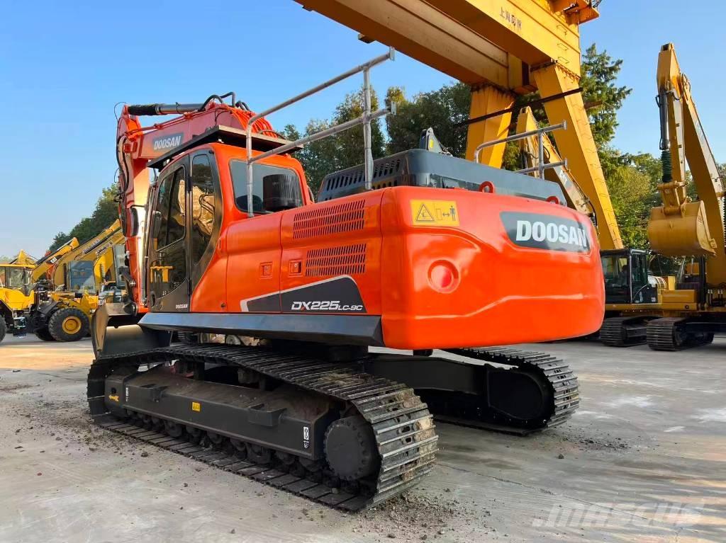 Doosan DX225LC-9C Pásové rýpadlá