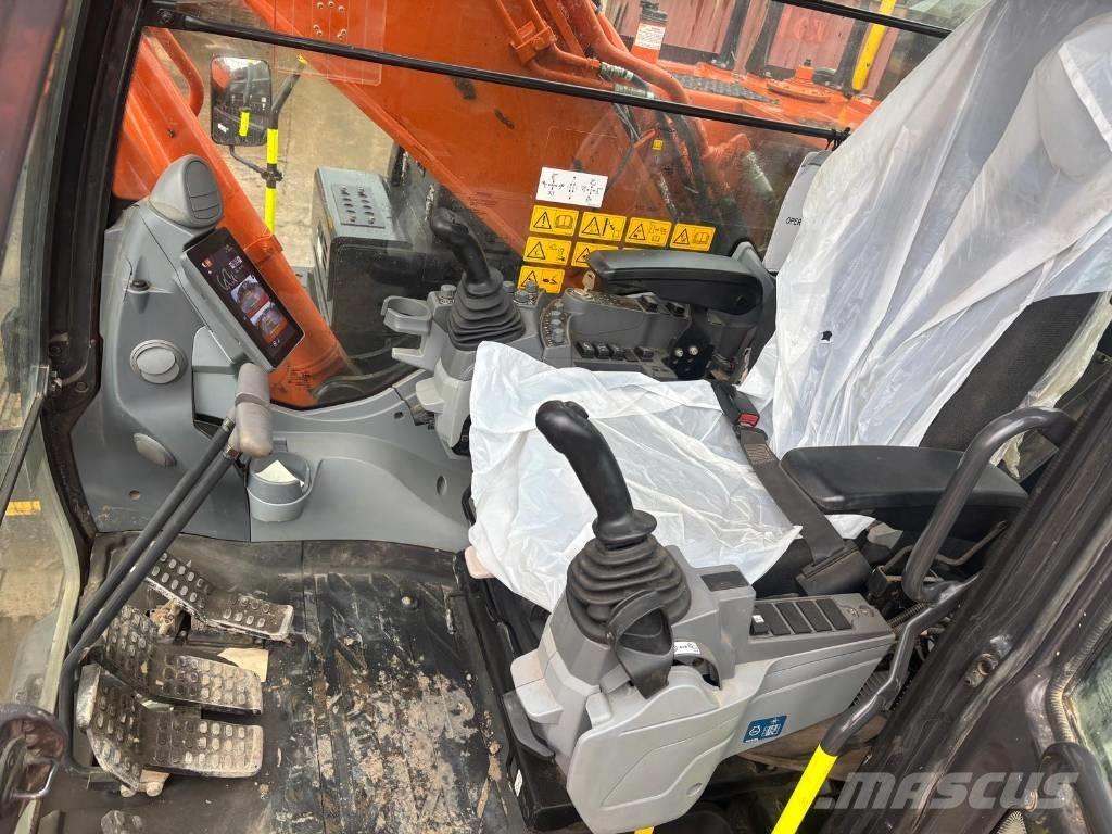Hitachi ZX 300 LC-7 Pásové rýpadlá