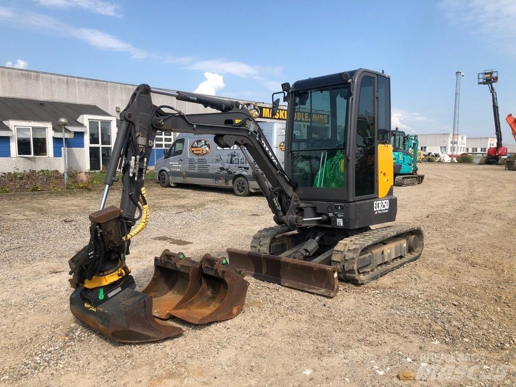 Volvo ECR 25 D Mini rýpadlá < 7t