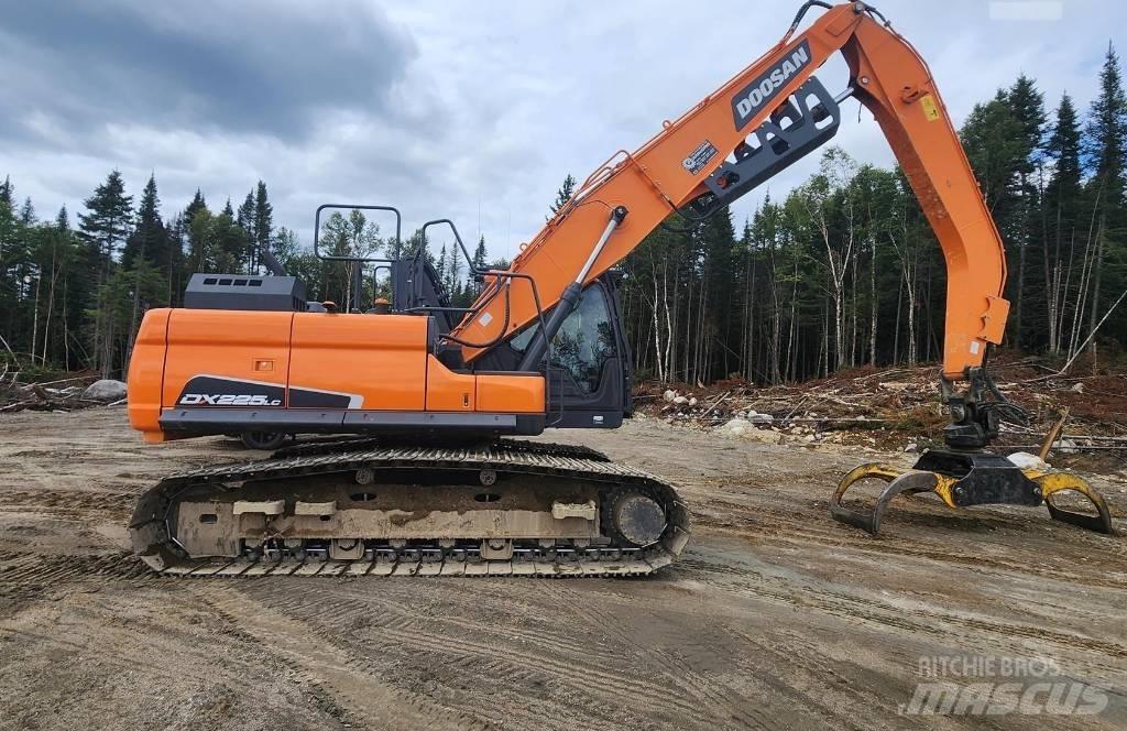 Doosan DX 225 LC-5 Pásové rýpadlá