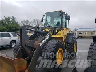 Komatsu WA 200 Kolesové nakladače