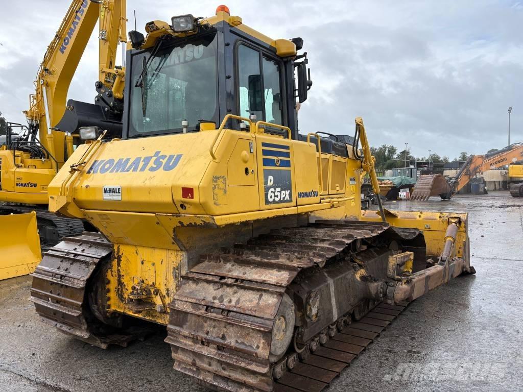 Komatsu D65PX-18 Pásové dozéry