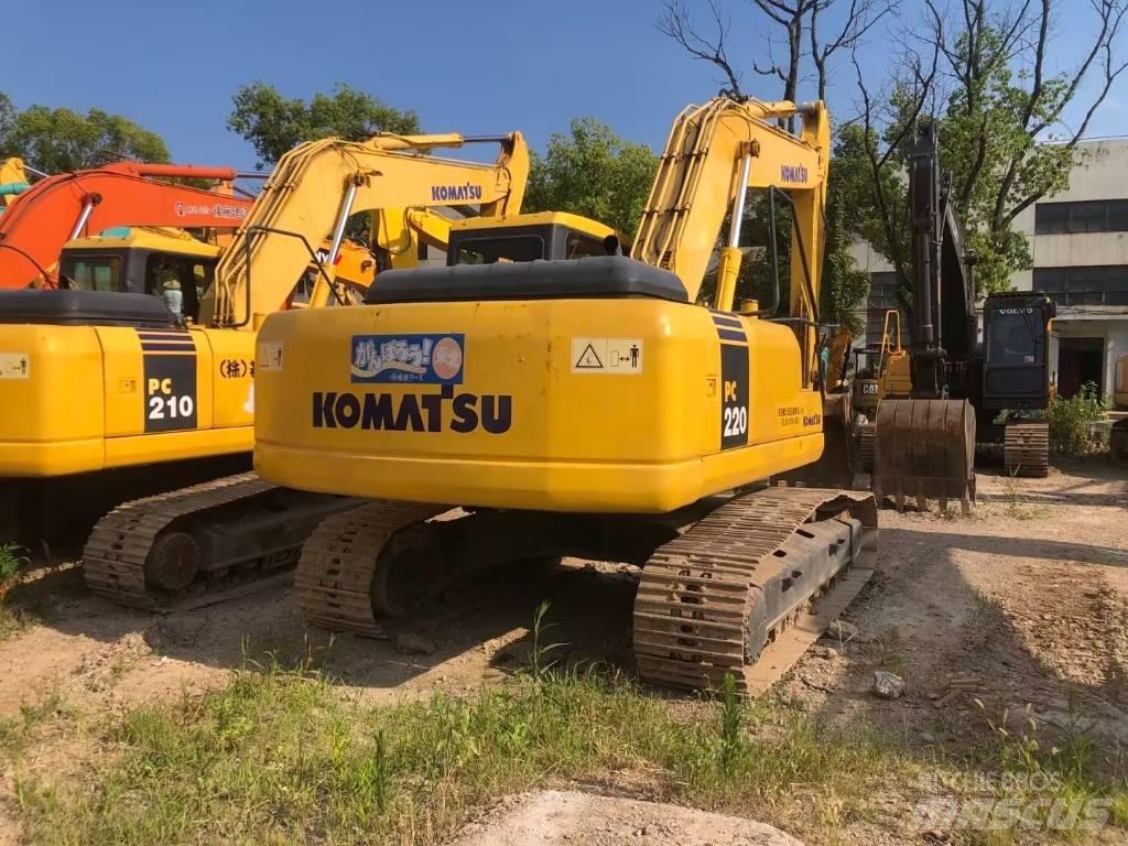 Komatsu PC 220-7 Pásové rýpadlá